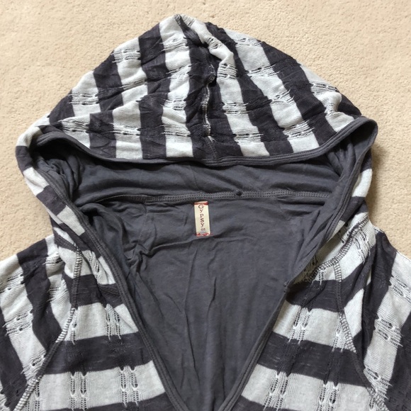 Men’s Gypsy brand reversible sweater - Picture 3 of 8